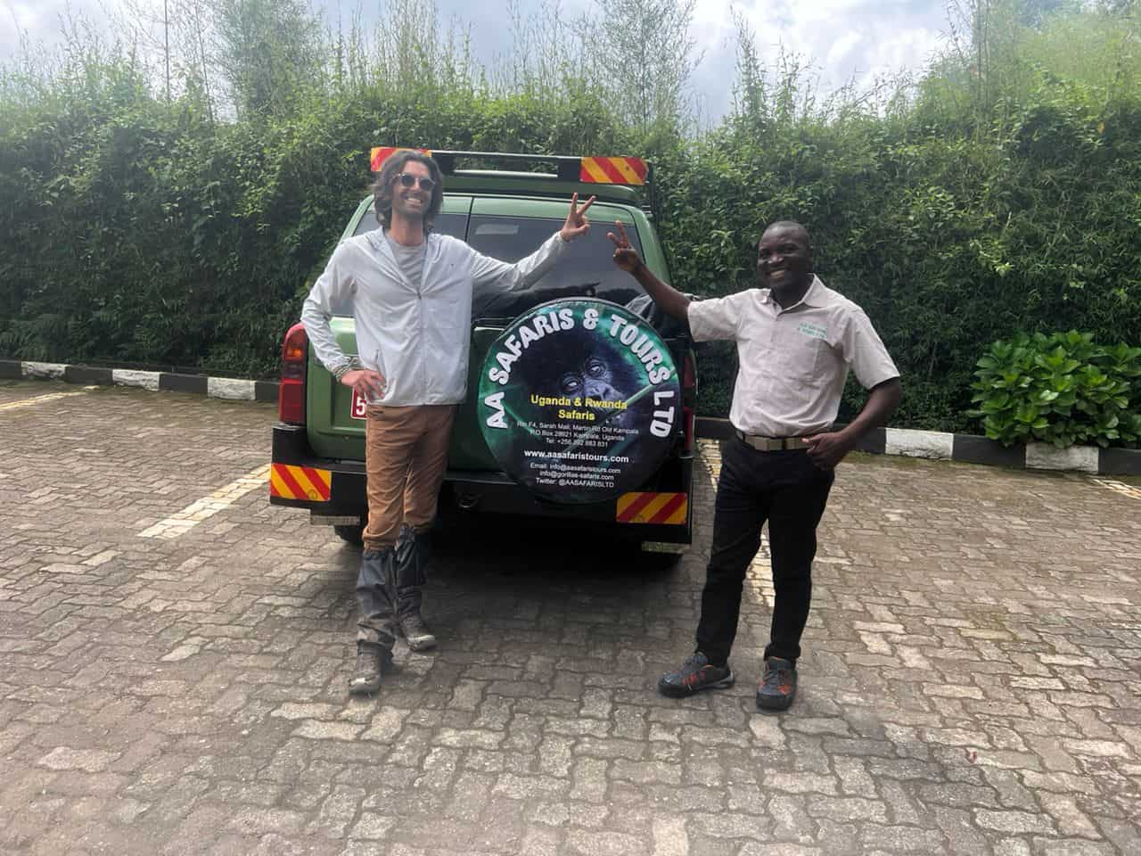 Safari Vehicles & Driver Guides