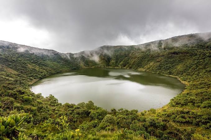 mount bisoke hike